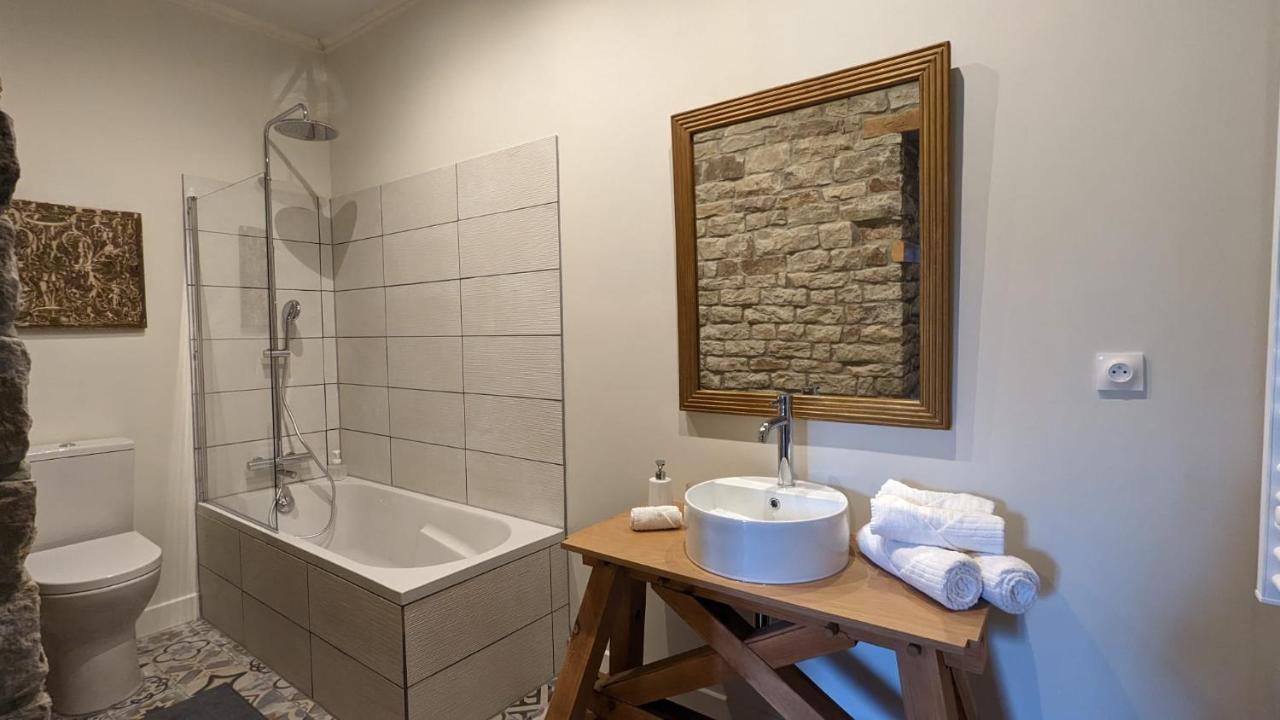 フジュロル Manoir La Cerise Bed & Breakfast エクステリア 写真