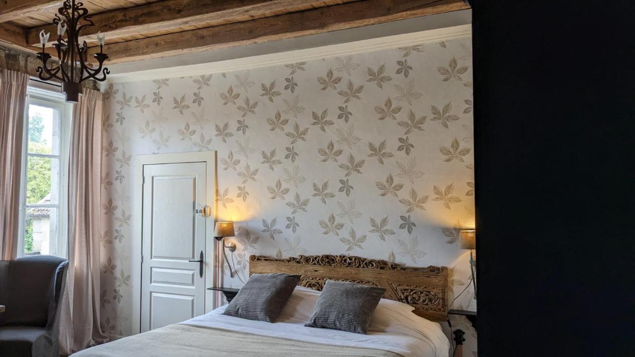 フジュロル Manoir La Cerise Bed & Breakfast エクステリア 写真