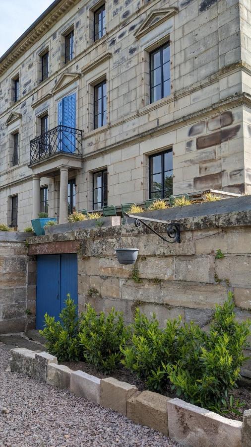 フジュロル Manoir La Cerise Bed & Breakfast エクステリア 写真