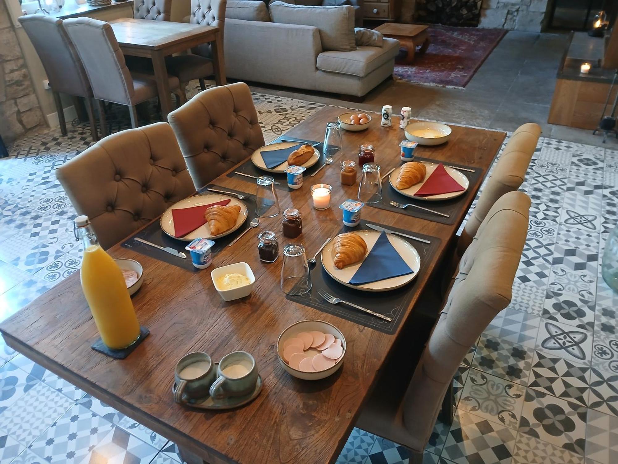 フジュロル Manoir La Cerise Bed & Breakfast エクステリア 写真