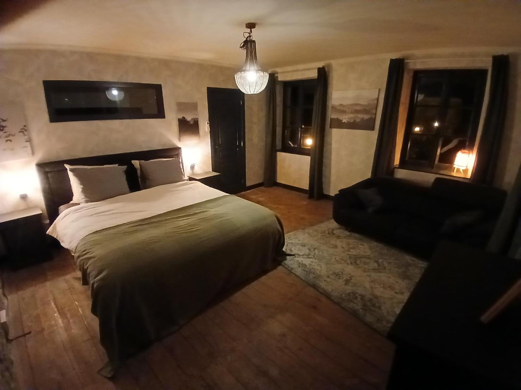 フジュロル Manoir La Cerise Bed & Breakfast エクステリア 写真